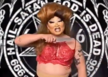 Drag queen who sings 'all the kids who look up to me can s*ck my d*ck' hosts story time at SF area library