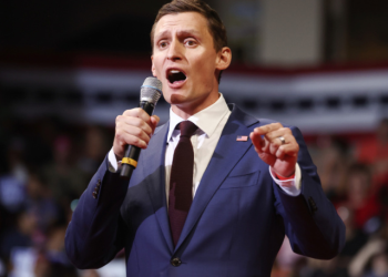 GOP AZ Senate Candidate Blake Masters Rips Democrat Mark Kelly as ‘Worst Senator in America’