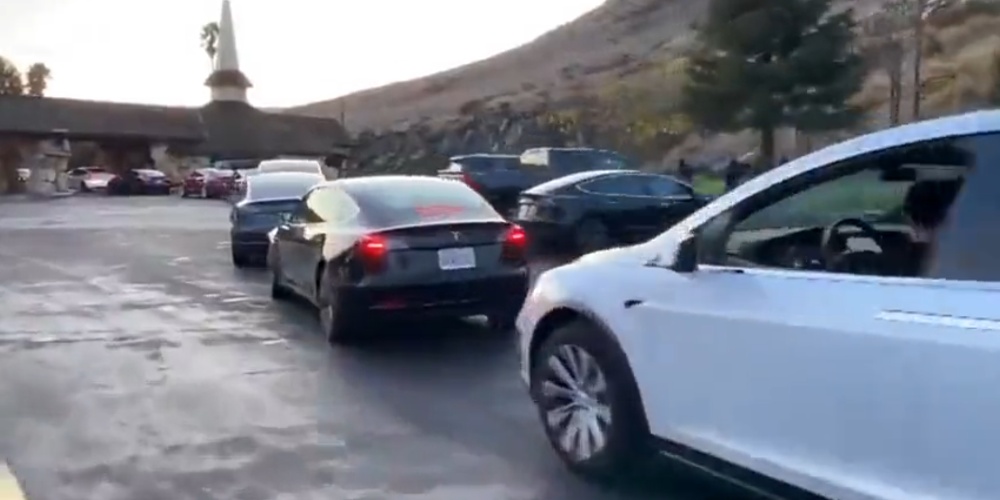 Tesla Charging Line