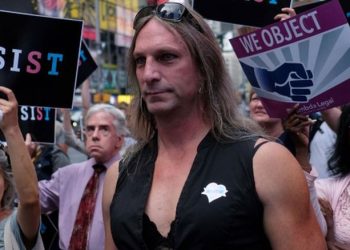 Gay Community Rejecting Transgender Ideology as ‘LGB, Drop the T’ Movement Grows