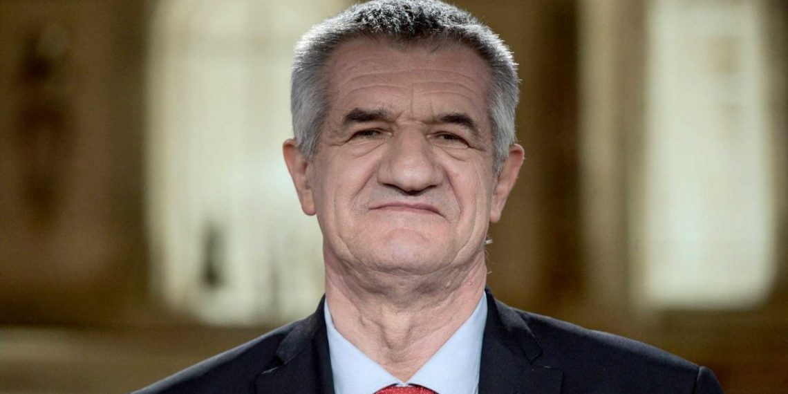 Former French Presidential Candidate Shocks the World: 'Macron and Most MPs Are Not Vaccinated'