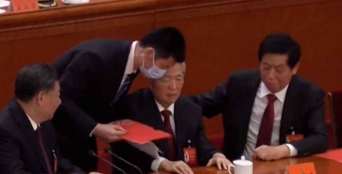 Xi Jinping just had his predecessor Hu Jintao hauled out of the CCP summit on live TV �