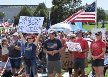 U.S. Life Expectancy Fell With COVID Vax Rollout, NY Times Blames a Lack of Vaccination and White People