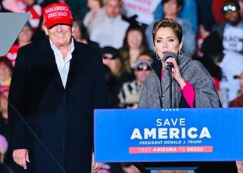 Washington Examiner Tells Kari Lake to Turn on Trump, Accept Election Fraud