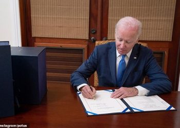 White House Flies 4,000 Page Omnibus Bill to Virgin Islands for Biden Signature