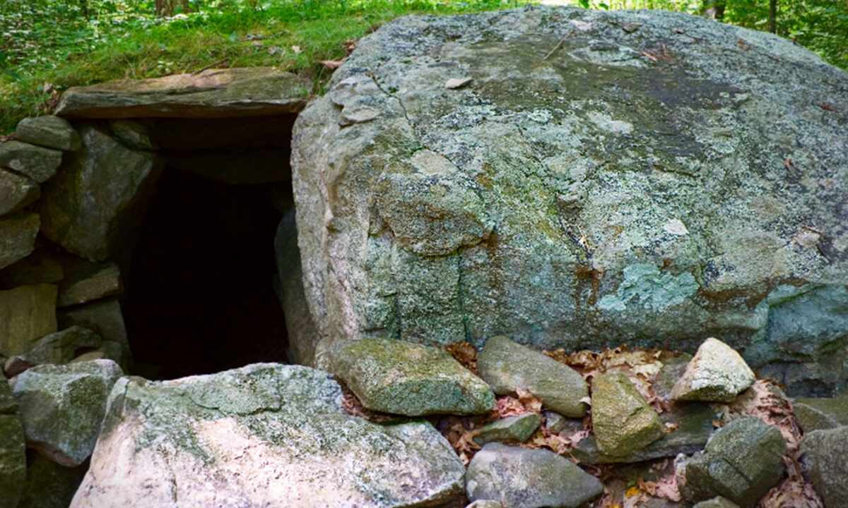 Archaeologists Find Stone Tools, Carbon Dating at ‘America’s Stonehenge’ From 1,000-4,000 B.C.—So Who Built It?