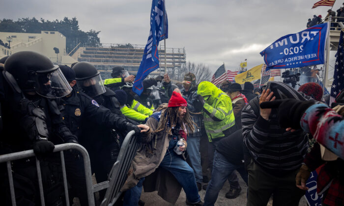 Highly Trained and Violent Provocateurs in Crowds on Jan. 6, US Capitol Police Captain Testifies