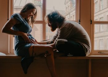 Democrats Demand White House Declare Pregnancies a Public Health Crisis