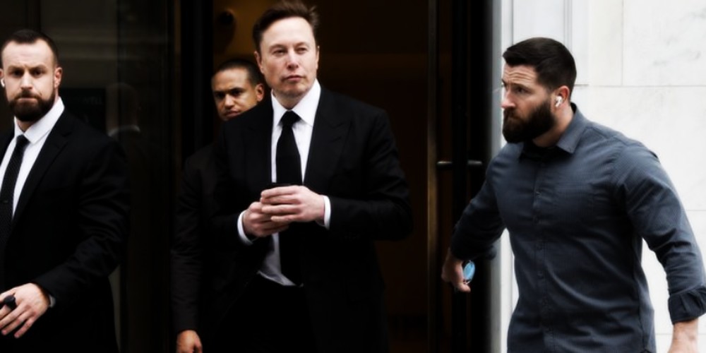 Elon Musk (1)