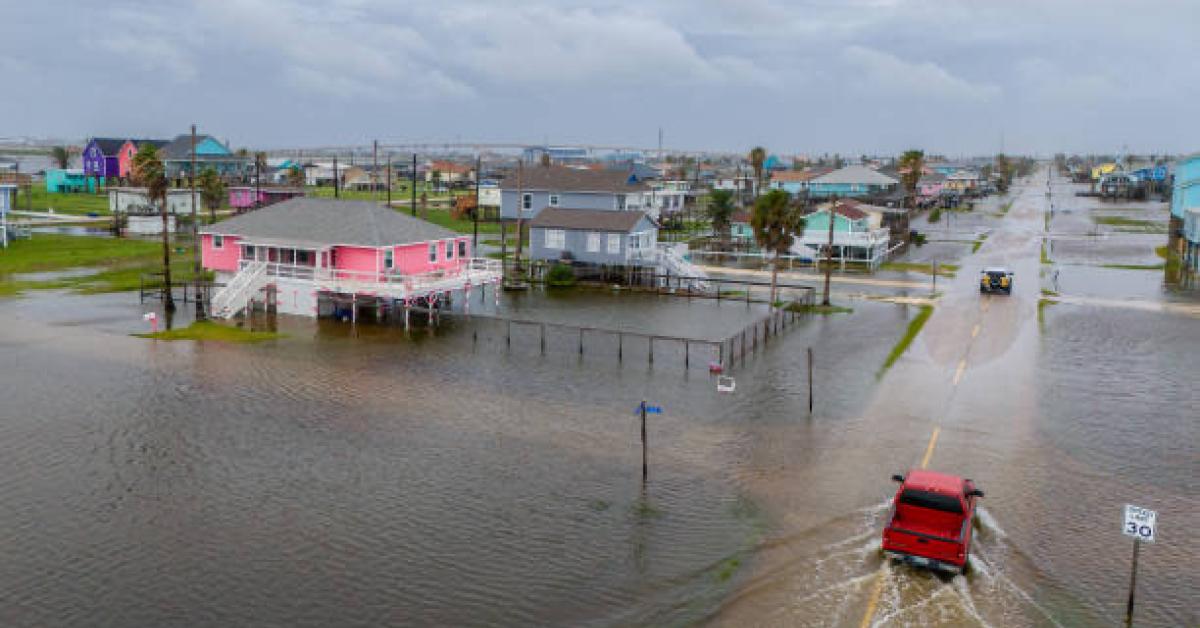 Texas towns under water, river basins flood as Tropical Storm Alberto moves in