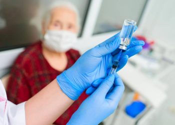 Healthcare Officials Told Not to Resuscitate Elderly Covid Patients, Whistleblower Testifies