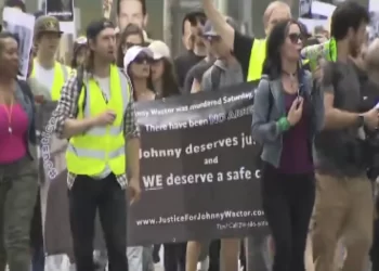 Watch: Friends, family of beloved soap opera actor murdered in Los Angeles rally against Soros-backed DA