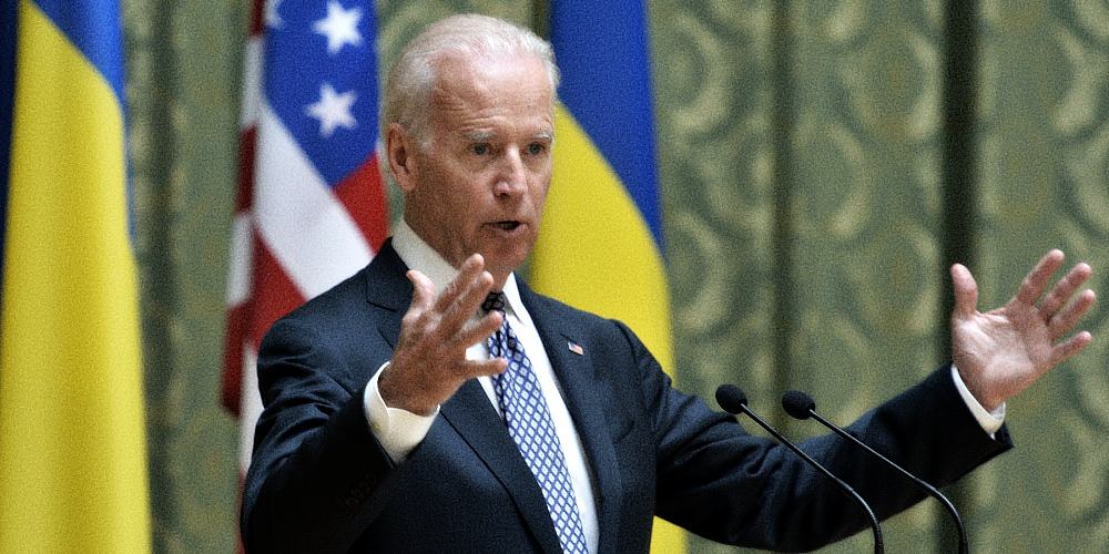 joe-biden-ukraine-flag