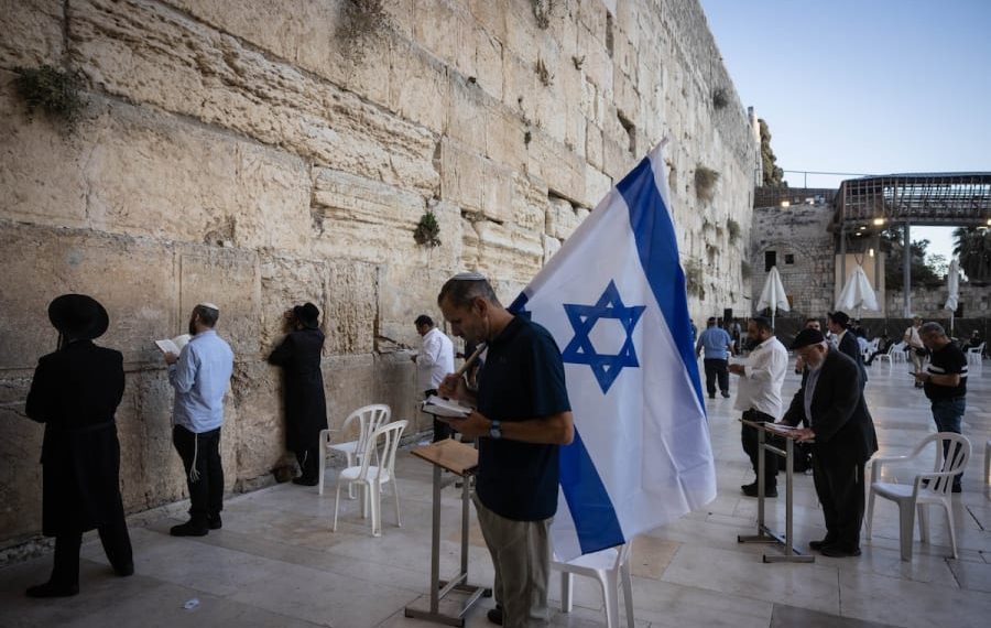 ‘God is dramatically answering Evangelical prayers for Israel’s safety’