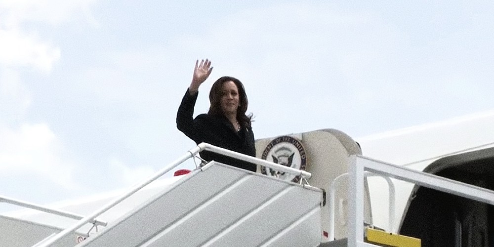 Kamala Harris Plane