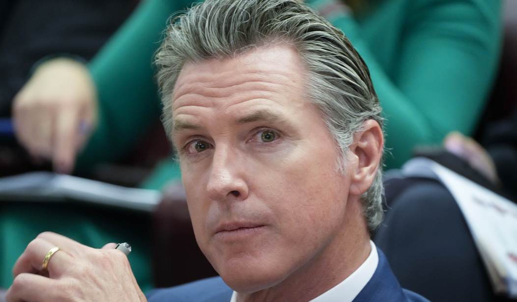 Newsom Tells CA Lawmakers He'll Force Special Session If They Don't Pass His Bill to Increase Gas Prices