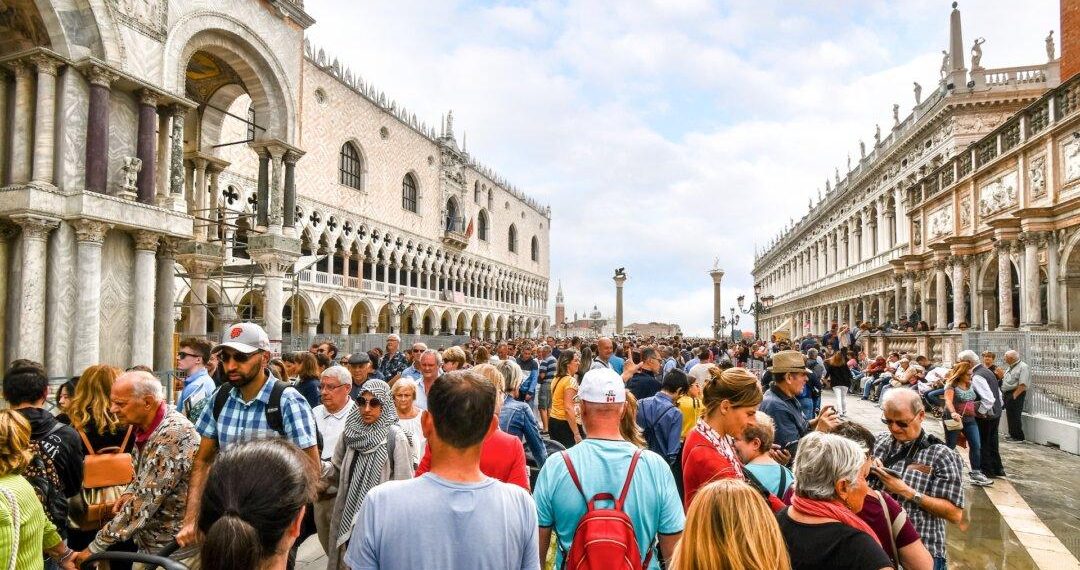 New Travel Requirement for American Tourists Visiting Europe Set for 2025