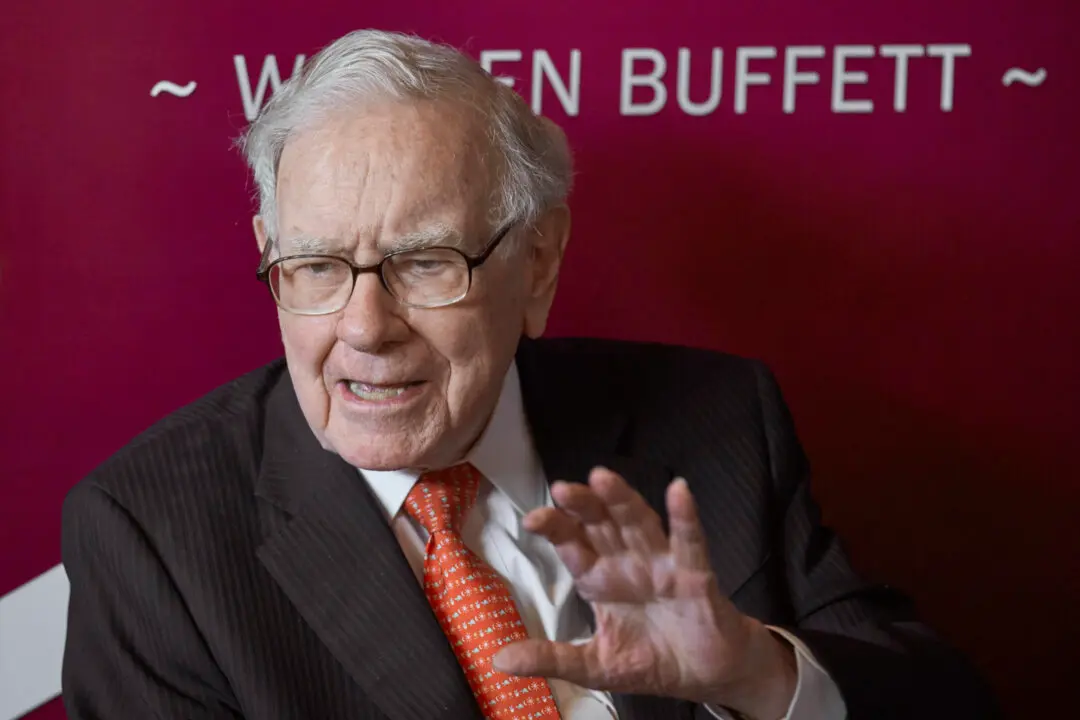 Warren Buffett’s Firm Sells Another $1 Billion of Bank of America Stock but Still Holds Almost 12 Percent