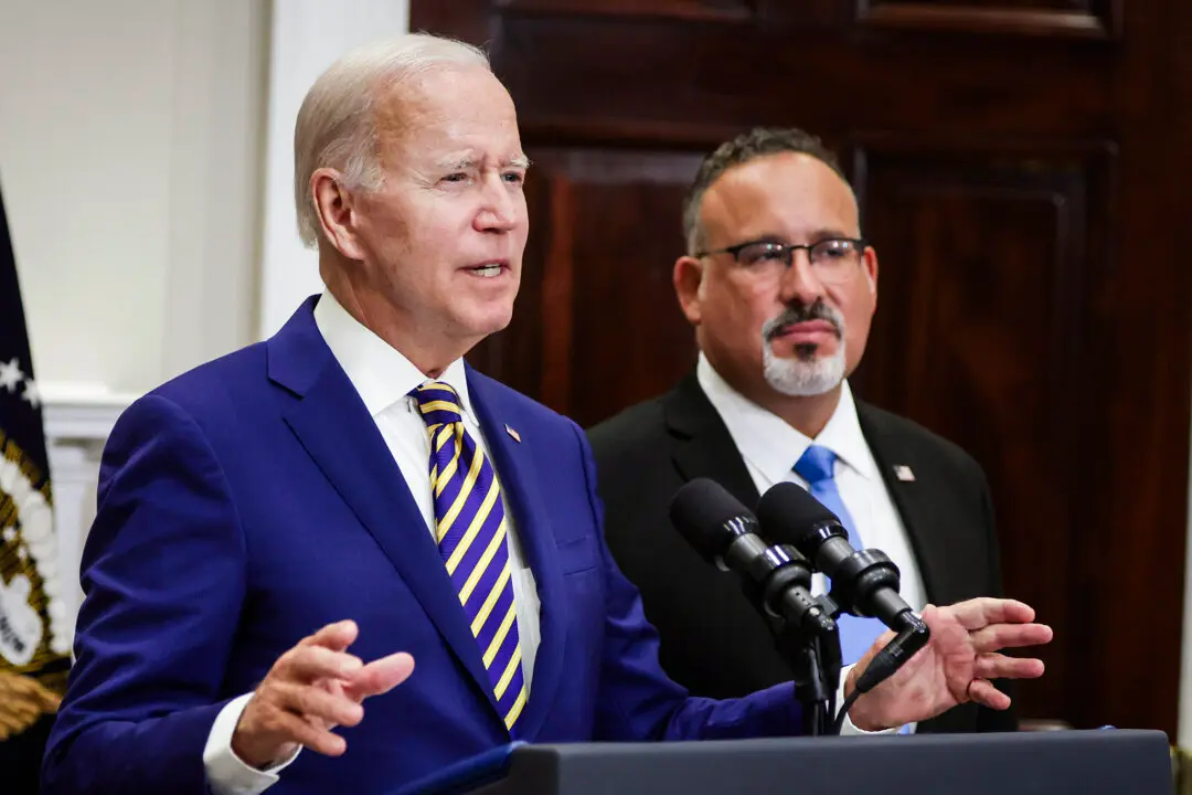 Biden Asks Supreme Court to Lift Injunction Against Student Loan Relief Plan