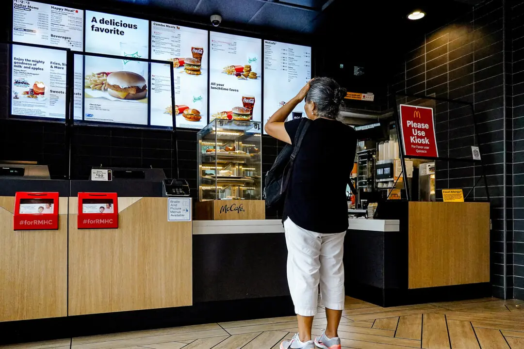 Fast-Food Restaurants Fight to Keep Customers as Food and Wage Costs Spike