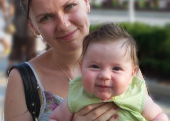 Lifetime Supply of Free Diapers Offered to Moms Who Rejected Abortions at the Democrat Convention