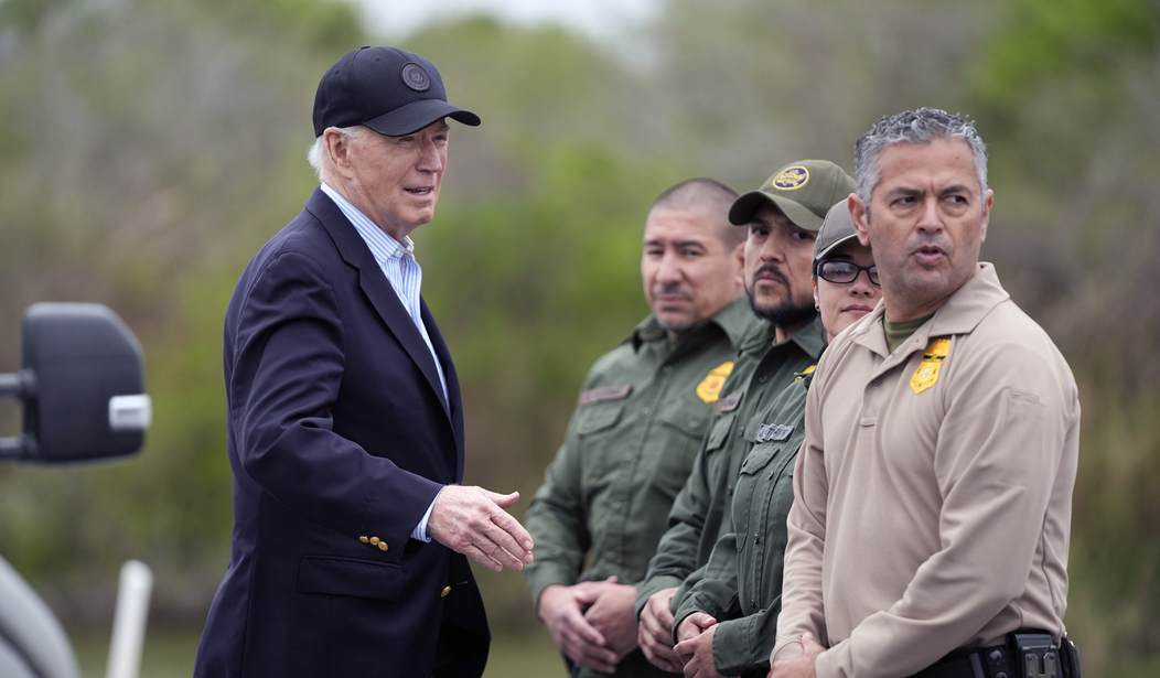 First Biden-Harris CBP One Bus Carrying Illegal Aliens Arrives at Border