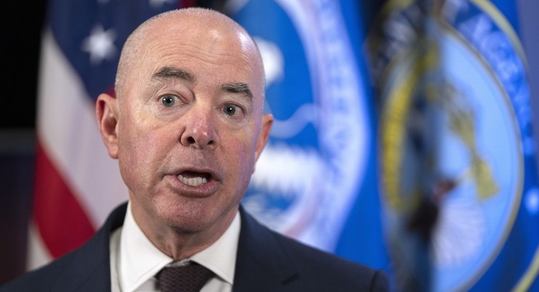 Why Is the Acting Secret Service Director Heaping Praise on Mayorkas?