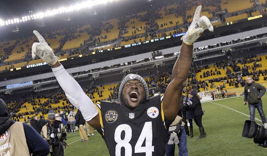 Antonio Brown Live-Tweeted ABC News' Presidential Debate. It Was a Hall of Fame Performance.