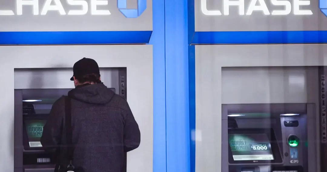 Chase Bank Issues Fraud Warning After ATM Glitch Videos Spread Online
