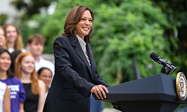 Press bias and Harris' 'flawless' campaign