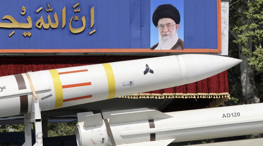 Israel Fights Alone, Carrying by Itself a Catatonically Suicidal West