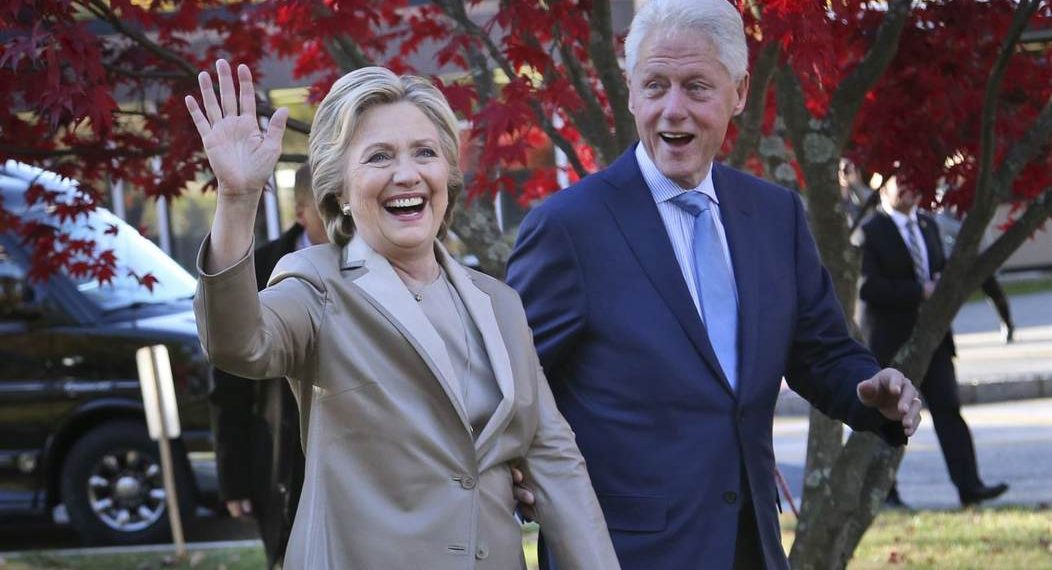 Kari Lake Hits the Shock Collar After Ol’ Dog Bill Clinton Barks That She’s ‘Physically Attractive’