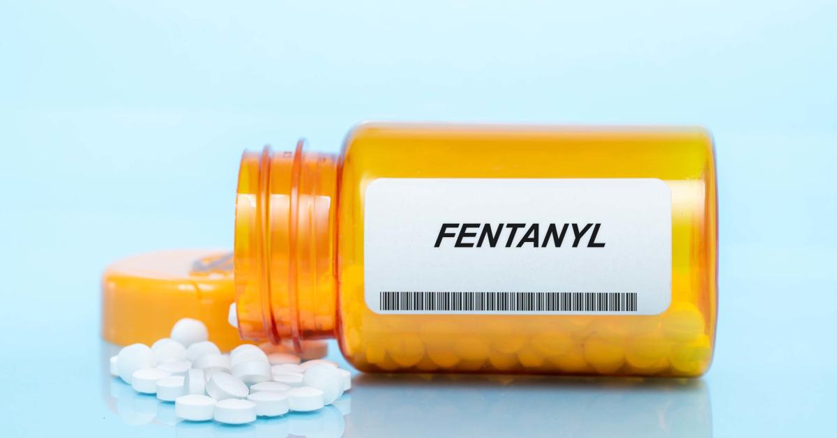 DEA warns of counterfeit pain pills with fentanyl at illegal online pharmacies