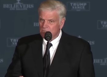 Franklin Graham Delivers Crucial Election Message at Trump Event: 'The Only Hope for This Country Is God'