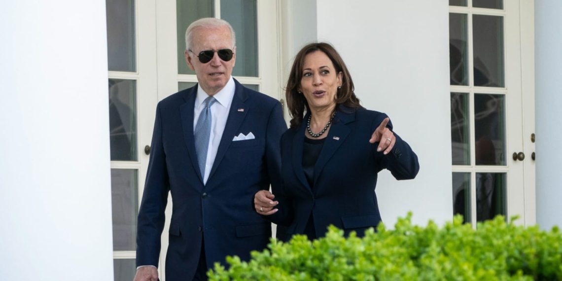 Kamala Harris Losing 5 of 7 Key States to Trump: Polls