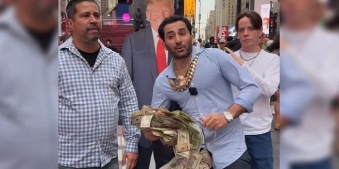 Celebrity Jeweler Goes Viral Tossing Cash After Selling Anti-Trump Chain