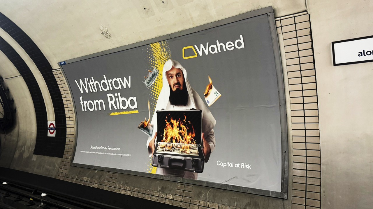 London Mayor Slammed For Allowing Subway Ad Of Islamic Preacher Burning Dollars