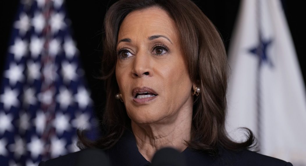 Kamala's Bizarre Interview With Howard Stern Laughably Goes Off Rails When She Talks About 'Weakness'