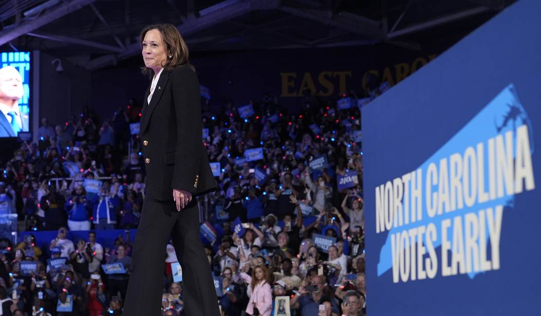 Kamala's Rallies Plagued by Audience Members Walking Out