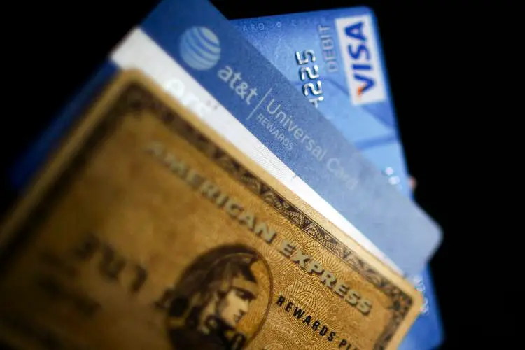 Increasing Numbers of Americans Getting Trapped in Credit Card Debt