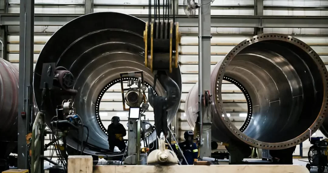 US Manufacturing Slump Continues Amid Economic Uncertainty