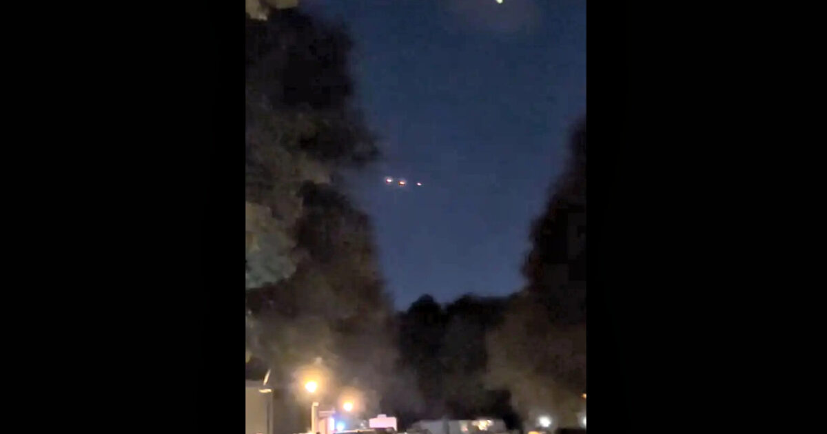 WATCH: Glowing Orbs Spotted Over Air Base in Indiana Freak Out Neighbors – PLUS: What Musk and Trump Had To Say on the UFO Phenomenon