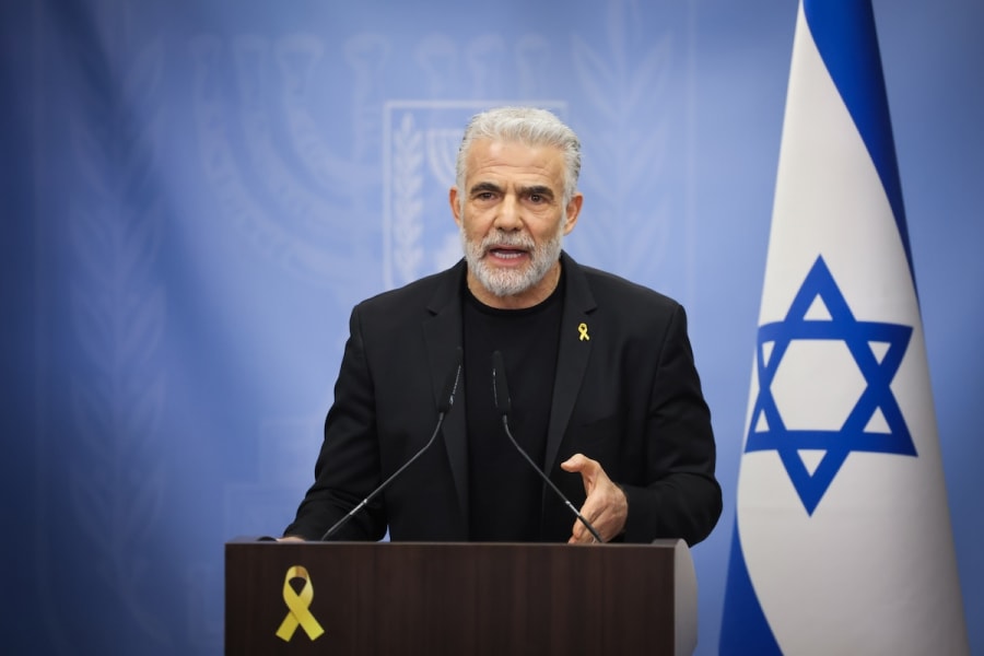 Israeli opposition leader Lapid unveils comprehensive Middle East peace proposal; includes Gaza and Lebanon ceasefire