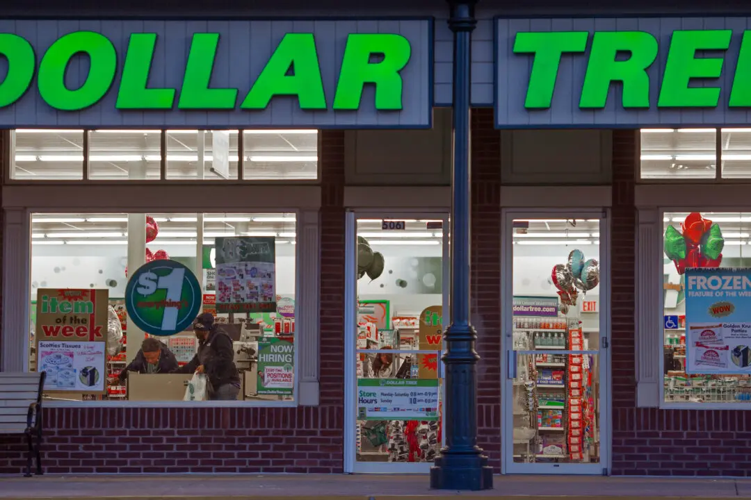 Dollar Tree CEO Steps Down as Company Struggles