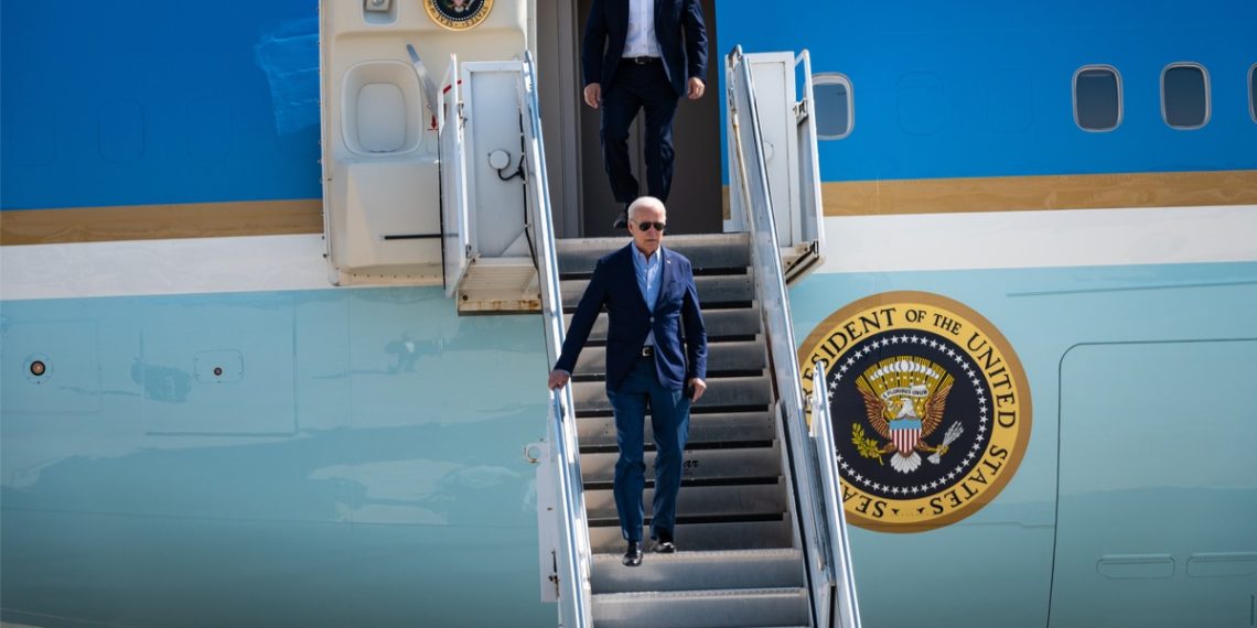 Reports reveal existence of secret back up jet that can serve as Air Force One in emergency situations
