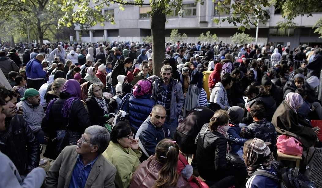 Mass Migration Woes: European Nations Offer Syrians Cash to Go Home