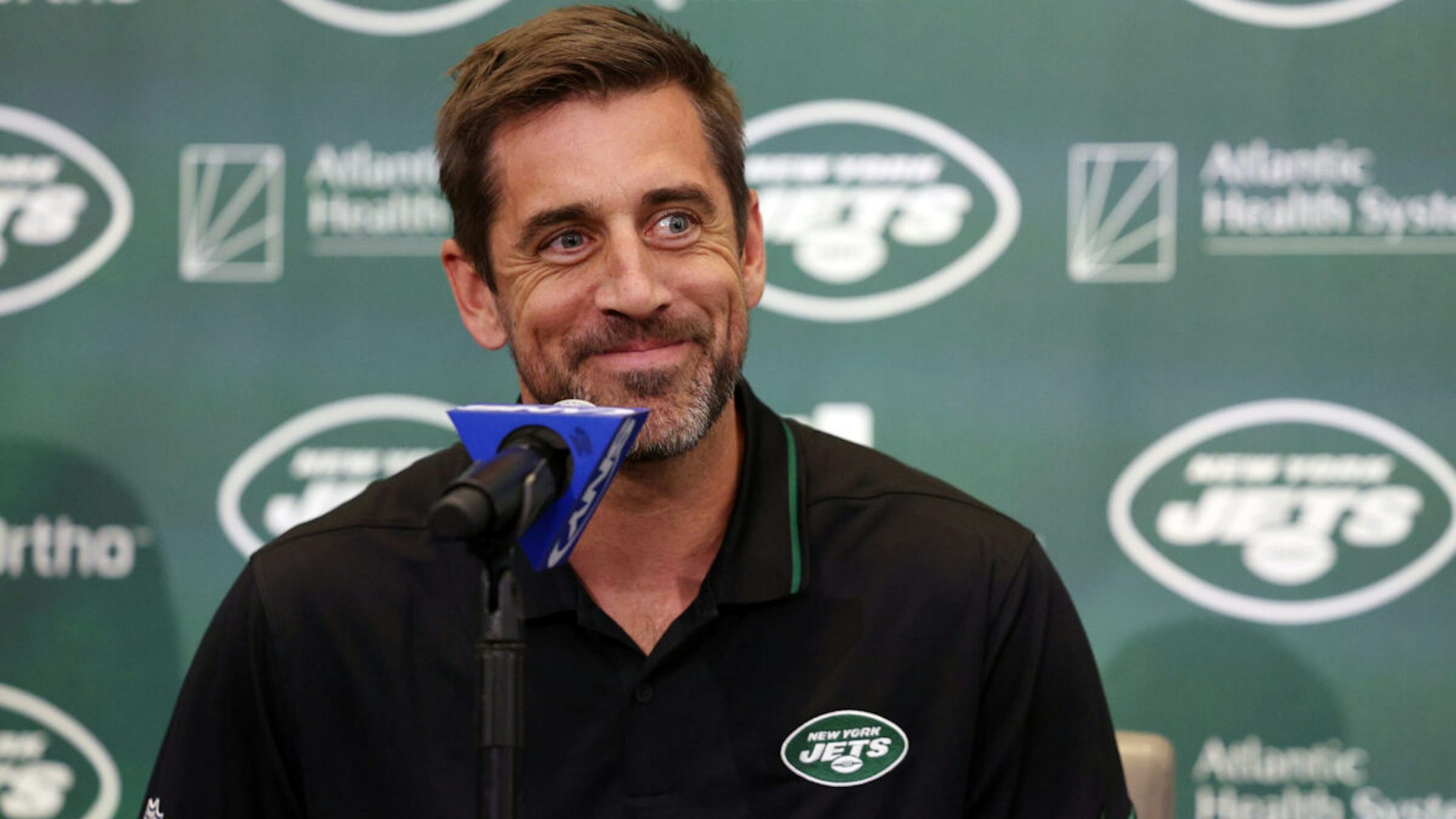 Aaron Rodgers Takes Jab At Critics Of His Game, Telling Them To Reveal Their Vax Status First