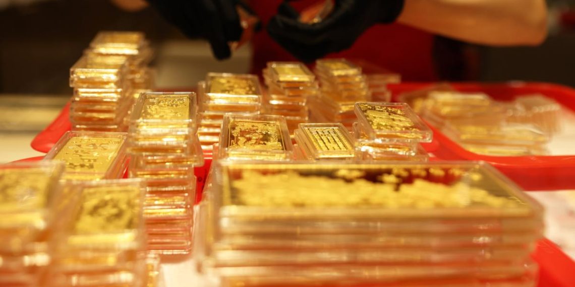 Precious metal expert to start first-of-its-kind, gold-standard bank as way to prevent 'debanking'