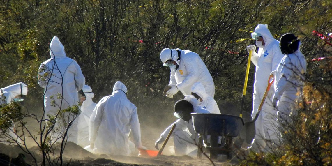 Twelve Bodies Found in Graves Near Mexico Border