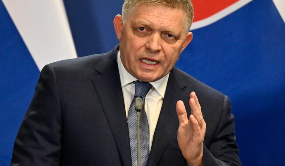 Zelensky 'Blackmailing' Europe For Aid, Says Slovak PM Fico In Latest Spat Over Russian Gas